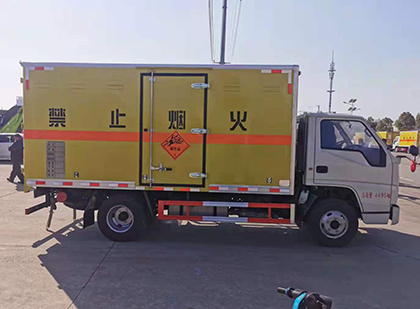 桐庐爆破器材运输车
