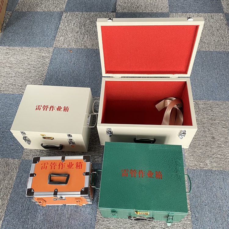 桐庐爆破工程作业箱如何选择？玻璃钢与传统材质的全面对比